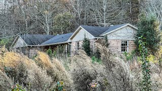 Exploring a Kidnappers ABANDONED House in the Middle of NO WHERE  Everything Left Behind [upl. by Emor]