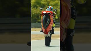 Ducati Panigale V4S v BMW S1000RR full video on the MCN channel ducati panigale v4s bmw s1000rr [upl. by Lynelle]