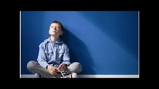 Autisme  quel avenir pour les enfants autistes en France [upl. by Urdna]