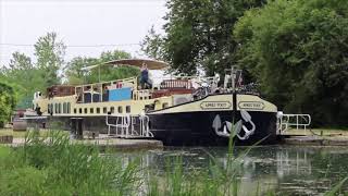 Hotel Barge Après Tout [upl. by Ahsinrad]