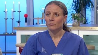 Tittarfrågor till gynekologen ”Jag blöder klumpar”  Nyhetsmorgon TV4 [upl. by Allina]