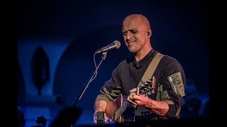 Pakkend Milow in het Engels met Mia van Gorki  Liefde voor Muziek [upl. by Pentha30]