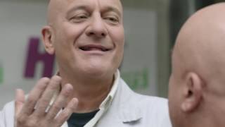 Claudio Bisio e Paolo Cevoli protagonisti del nuovo spot Kerakoll H40 No Limits [upl. by Airemat258]