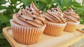 Authentique recette de cupcakes ultra moelleux😋 [upl. by Wilfreda287]