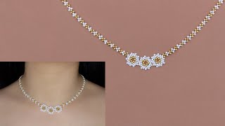 Beaded White Flower Pendant Necklace with Gold amp White Seed Beads How to Make Beaded Necklace花形串珠项链 [upl. by Irep760]