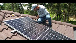 Instalación paneles solares Guatemala [upl. by Rothstein382]