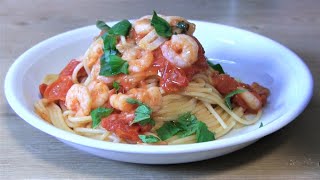 Spaghetti mit Garnelen in Tomatensauce aus Cherrytomateneinfaches amp schnelles mediterranes Rezept [upl. by Ariane]