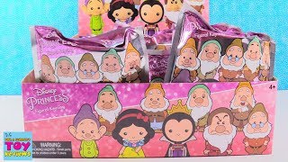 Snow White Disney Seven Dwarves Figural Keyrings Blind Bag Opening  PSToyReviews [upl. by Letsyrhc]