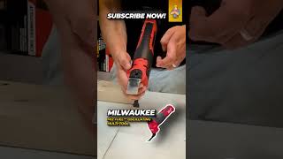 How to put a blade on a Milwaukee M12 FUEL™ Oscillating MultiTool [upl. by Connelly568]