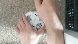 How to open and close the Deta 1151 smoke alarm [upl. by Aisaim]