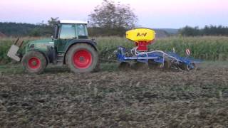 Zwischenfruchtanbau mit APV PS 800 M1 auf Köckerling Grubber  Intercrop seeding [upl. by Brandyn147]