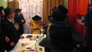 Hrhquotk Tosher Rebbe Shlita dance at Rosh Chodesh Tish [upl. by Goodrich]