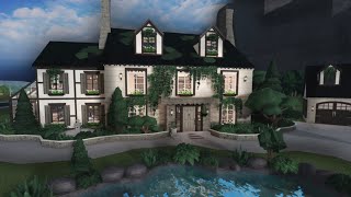 400k Rustic Farmhouse Mansion  Bloxburg SpeedBuild [upl. by Noiro]