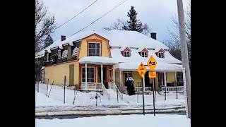 La démolition de la maison Garneau construit vers 1870 a StJoseph Beauce [upl. by Bivins]