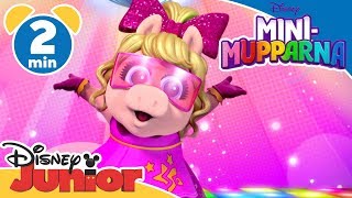 MiniMupparna  Hjältarna Miss Piggy och Summer  Disney Junior Sverige [upl. by Ire]