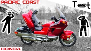 quotTestquot MOTOMOBILE la fusion entre moto et automobile 😮 quot Honda PC800 Pacific Coast de 1990quot [upl. by Merola]