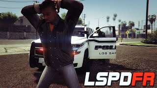 Hero Cop Shoots Windshield To Save Innocent Lives  GTA5 LSPDFR  Episode 1 [upl. by Calabresi]