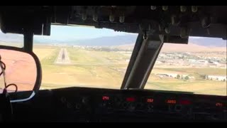 Landing in Missoula Montana Flightdeck View of Boeing 737800 Landing [upl. by Skippie]