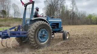 Ford 8000 chisel plowing [upl. by Cud]