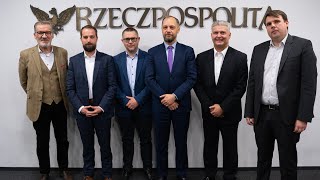 Relacja z Debaty Polski samochód elektryczny – wyzwania biznesowe stojące przed projektem [upl. by Eniamert]