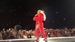 Beyoncé  Crazy in love live in barcelona  FORMATION WORLD TOUR [upl. by Einhoj556]