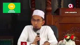 Bolehkah Shalat Tahiyatul Masjid Ketika Khatib Khutbah  Ustadz Adi HIdayat Lc MA [upl. by Suravaj]