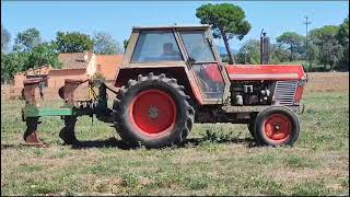 Tractor Zetor 8011 con arado hidráulico [upl. by Attalie]