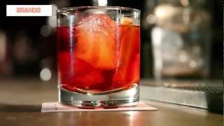 ¿Cómo preparar un buen Negroni [upl. by Onra]