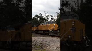 RebuildRepaint Leads UP 5895 leads a fast WB UP MLIEW20 out of Ragley Louisiana [upl. by Rabelais656]