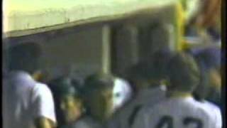 Don Mattingly Walkoff Home Run  May 13 1985 [upl. by Roe]