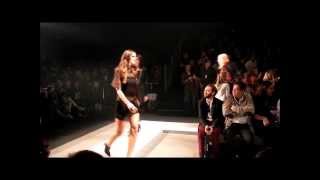 Desfile Colcci Inverno 2014 com Gisele Bündchen [upl. by Drof]