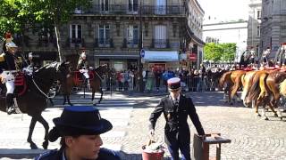 La Garde Republicaine se prepare a defiler 14 Juillet 2012 [upl. by Yleak762]