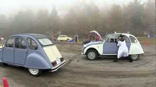 French Blue Meeting 2012  Citroën 2CV（FBM2012） シトロエン２ＣＶ クランク掛け競争 [upl. by Onfroi265]