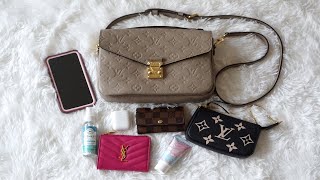 Whats in my bag Louis Vuitton Pochette Métis Tourterelle Turtledove  review and how I got it [upl. by Htessil110]