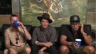 Bruno Mars  Locked Out Of Heaven Single Premiere Chat amp Google Hangout Official Video [upl. by Fabiano]