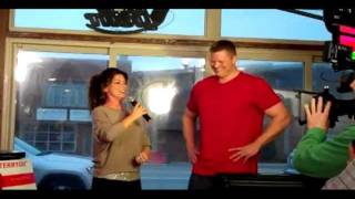 Shania Twain suprises karaoke singer [upl. by Follmer]