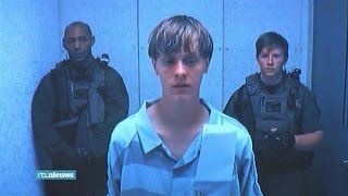 Kerkschutter Dylann Roof hoort zijn straf levenslang of de dood [upl. by Strickler]