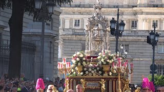 Procesiones en Madrid 2024 Corpus Christi de la Catedral de la Almudena [upl. by Essie]