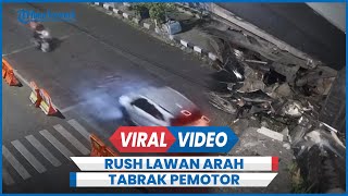 Terekam Detikdetik Kecelakaan Mobil Rush Lawan Arah Tabrak Pemotor [upl. by Meara]