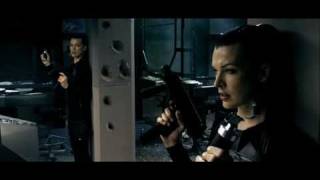 RESIDENT EVIL AFTERLIFE Clip  quotDangerous Landingquot 2010 Milla Jovovich [upl. by Daberath182]