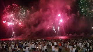 Queima de fogos Reveillon 2019 Guarujá Litoral São Paulo Brasil [upl. by Alenas]