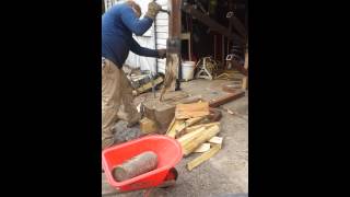 Manual log splitter homemade [upl. by Ellatnahc231]