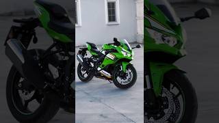 Kawasexy💚🫠 zx4rr kawasaki ninja kawasakininja [upl. by Anad249]