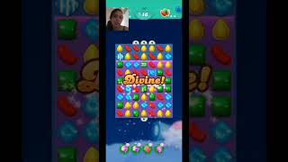 Jogando Candy Crush Saga [upl. by Allyn120]