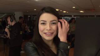 Miranda Cosgroves Sparks Fly Toys R Us Celebration [upl. by Sirraf]