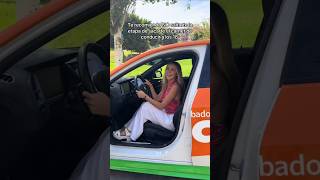 Aprendiendo a conducir un coche  Me apunto a la autoescuela  Silvia Sánchez [upl. by Einahpetse624]