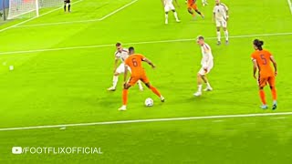 Gravenberch Destroy Wirtz And Kimmich With This Move [upl. by Ahseret]