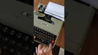 Olivetti Lettera 22 Typewriter [upl. by Kaehpos]