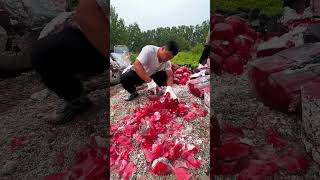 Este hombre encontró una piedra de cristal increíble 😮 [upl. by Leiba]