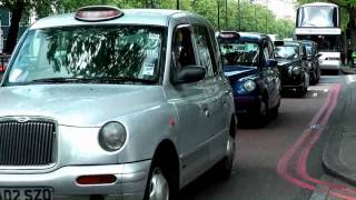 London Taxi The Famous Black Cab Part 1 What does a London Taxi look like 1080HD [upl. by Hirsh569]